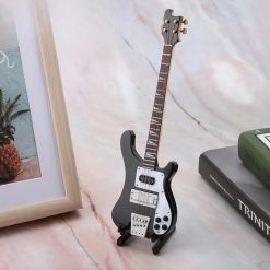 Handgefertigte Miniatur-Elektrobassgitarre mit Gitarrenständer