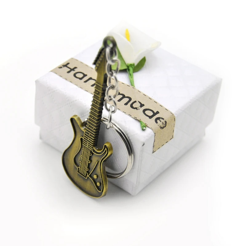 Llavero de guitarra eléctrica en 3 colores de metal - color metal dorado