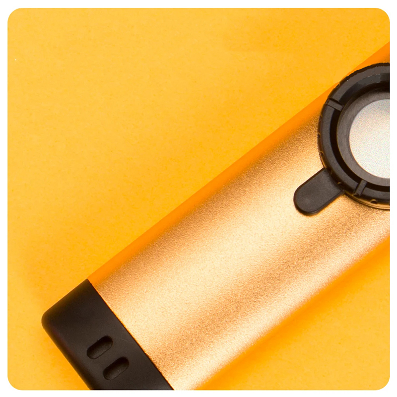 detalles del Kazoo derecho de metal disponible en 5 colores