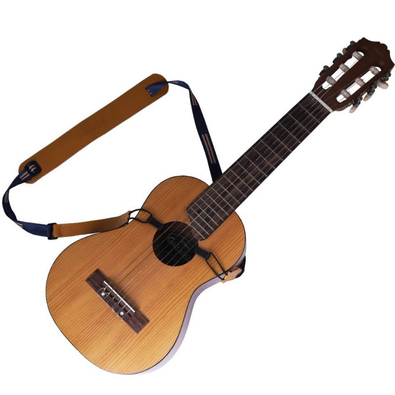 vista detallada de una correa muy fina para ukelele con hombrera