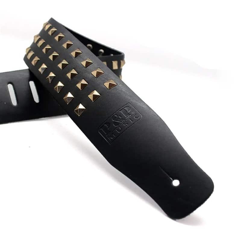 Correa de guitarra de cuero negro con tachuelas piramidales