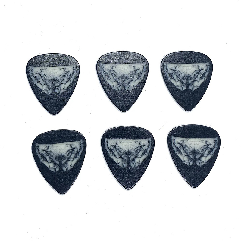 detalles del conjunto de púas de guitarra con diseño de Mariposa Dark Goth