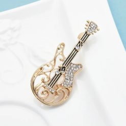 Magnífico Broche de Guitarra con Strass