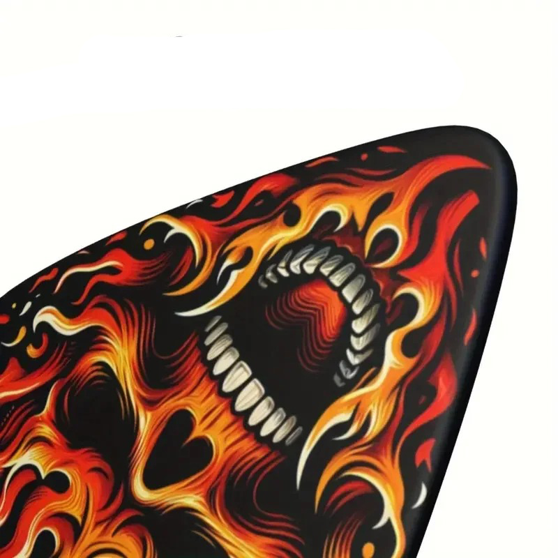 Vista completa del conjunto de 6 púas de guitarra con diseño de calavera de heavy metal - 3 tamaños con soporte para púas incluido