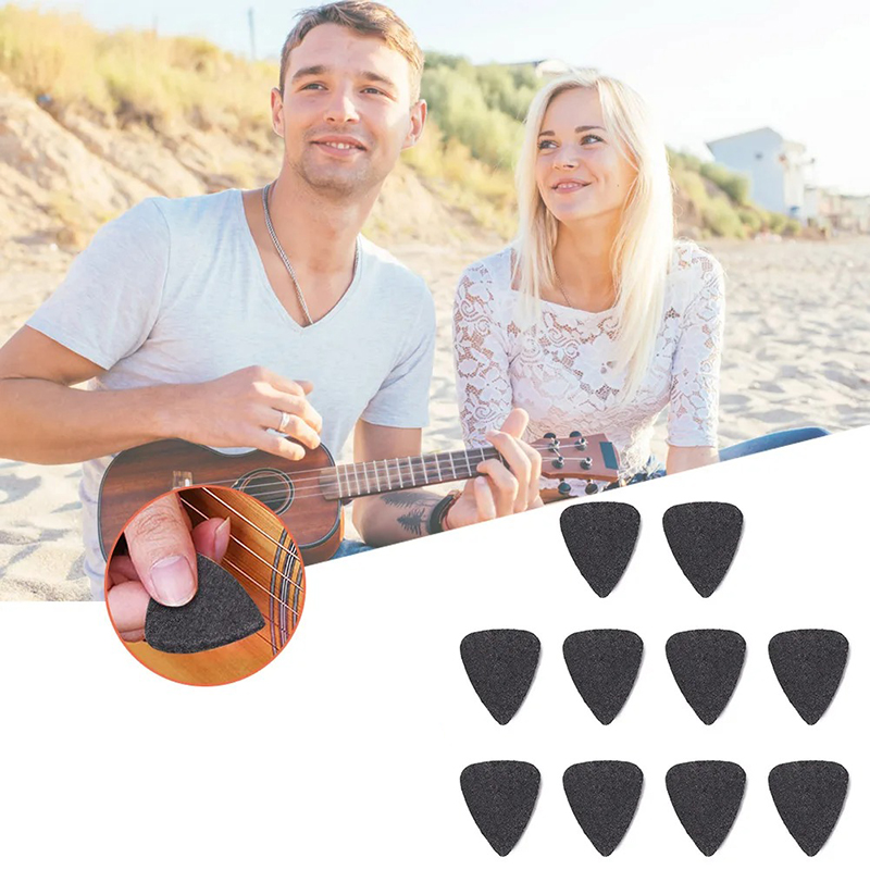 Uso de púas de fieltro suave para ukelele