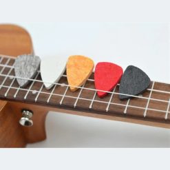 Lote de 4 púas de fieltro suave y coloridas para ukelele