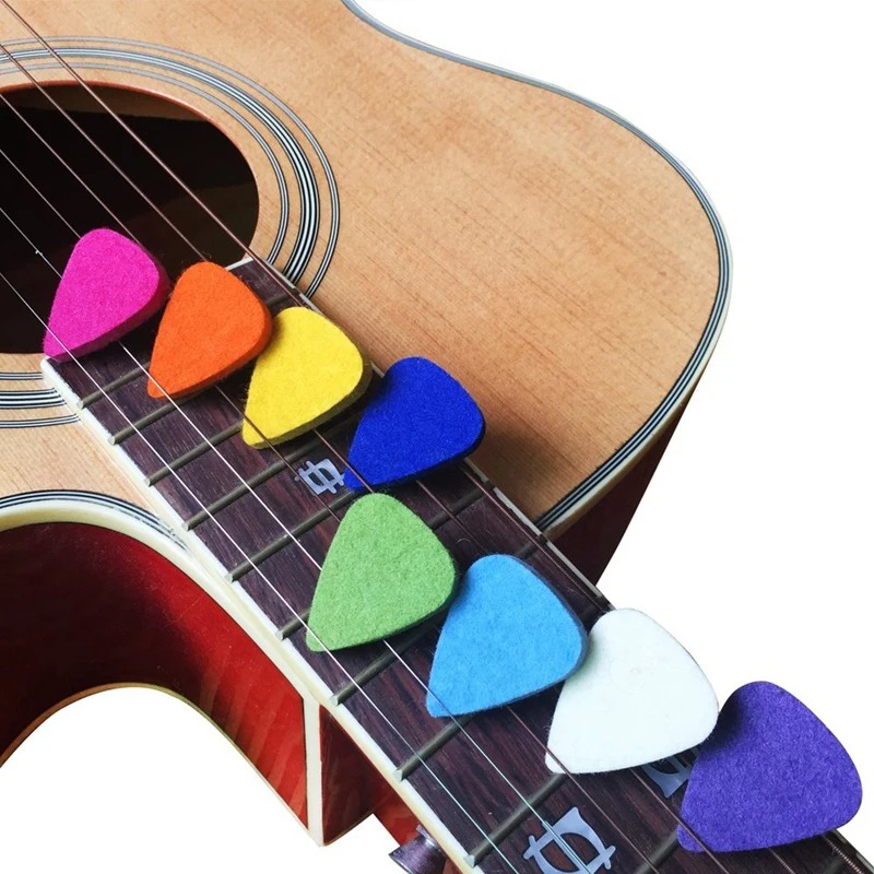 Detalles del conjunto de 8 púas de fieltro suave y coloridas para ukelele