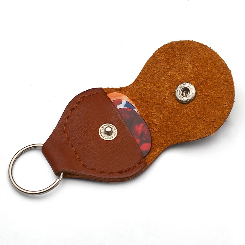 Lote de 2 Llaveros de Guitarra en Cuero con Estuche para Púas - 3 colores - 6 púas incluidas - color Marrón