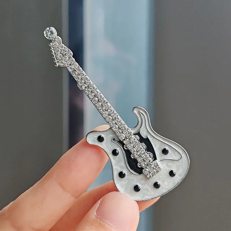 Broche de Guitarra Eléctrica Vintage con Strass, Modelo 3