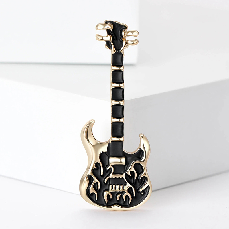 Pines de guitarra de heavy metal de color oro