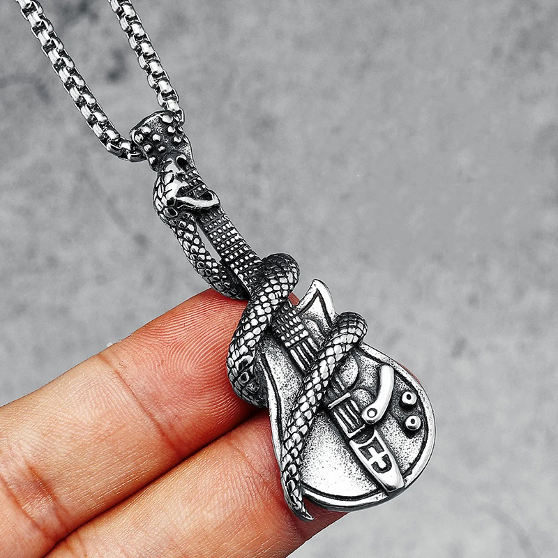 Detalles completos del Colgante de Guitarra Heavy Metal Rock con una Guitarra Envuelta por una Serpiente