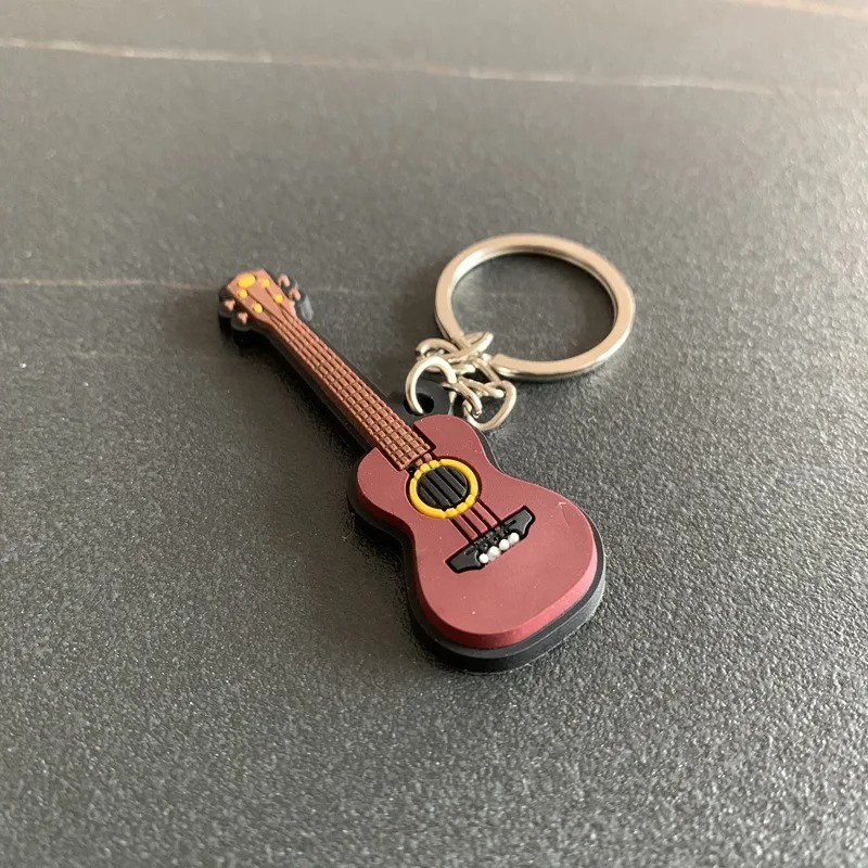 Rosa - Llavero de guitarra clásica hecho de caucho suave