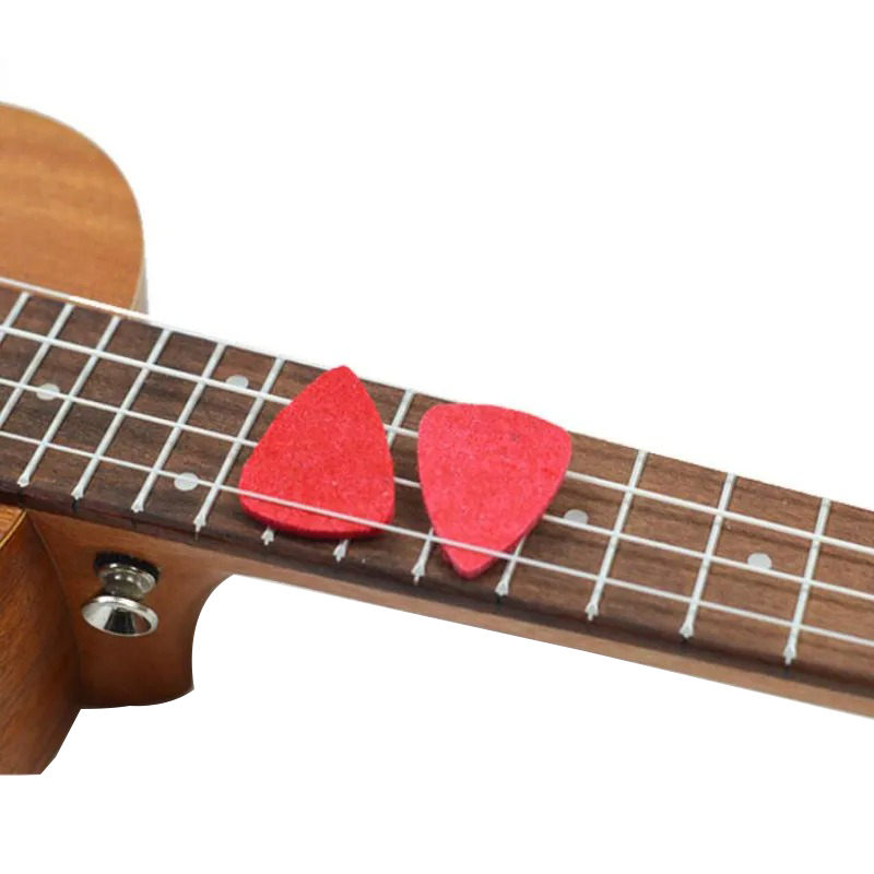 Lote de 4 púas de fieltro suave en color rojo para ukulele