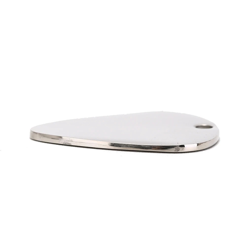 Vista detallada del Collar Sencillo Mediador con Cadena de bolas Colección Minimalista