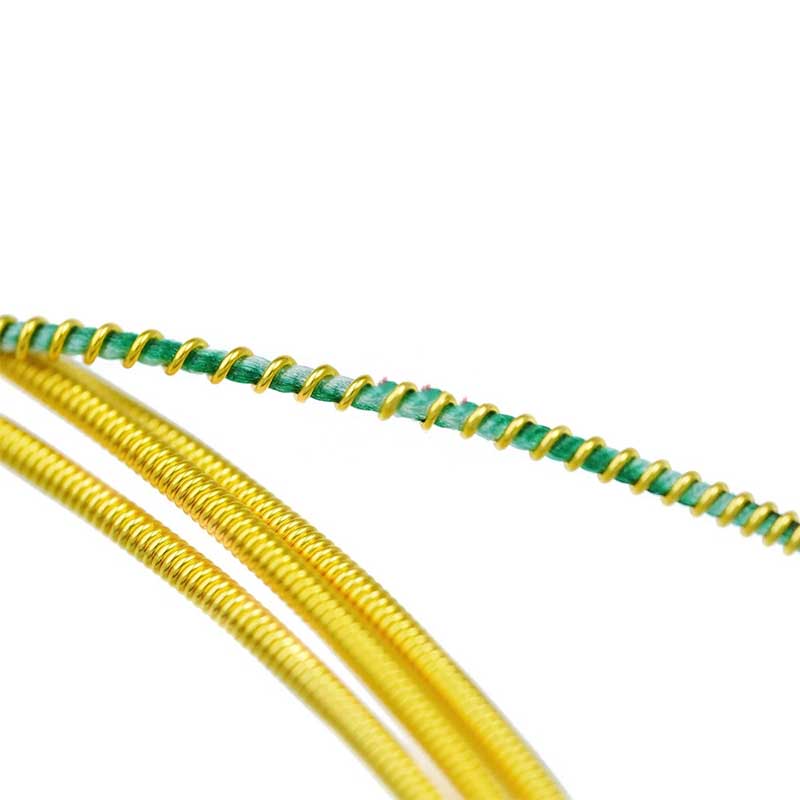 Vista general de cuerdas para guitarra clásica, cuerdas de concierto - Nylon dorado cristalino y agudos en carbono con un sonido completo, rico y potente