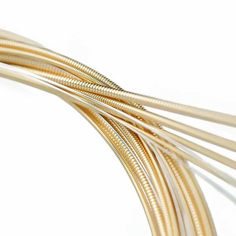 Vista general de cuerdas para guitarra acústica - Bronce 8020, Profundo, Sonido claro, Revestimiento pulido Nano