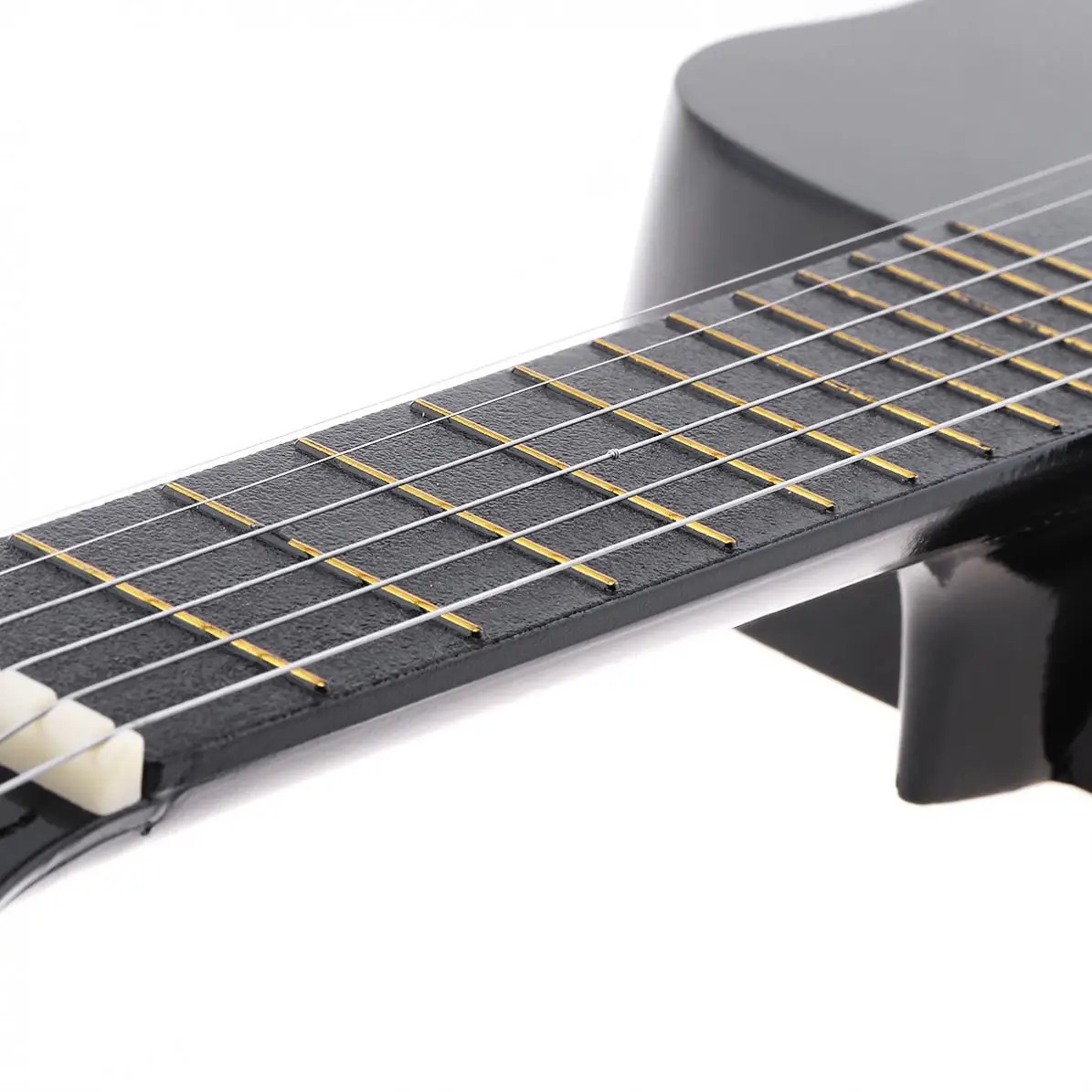 Detalles de la guitarra clásica para niños en madera de tilo de color negro