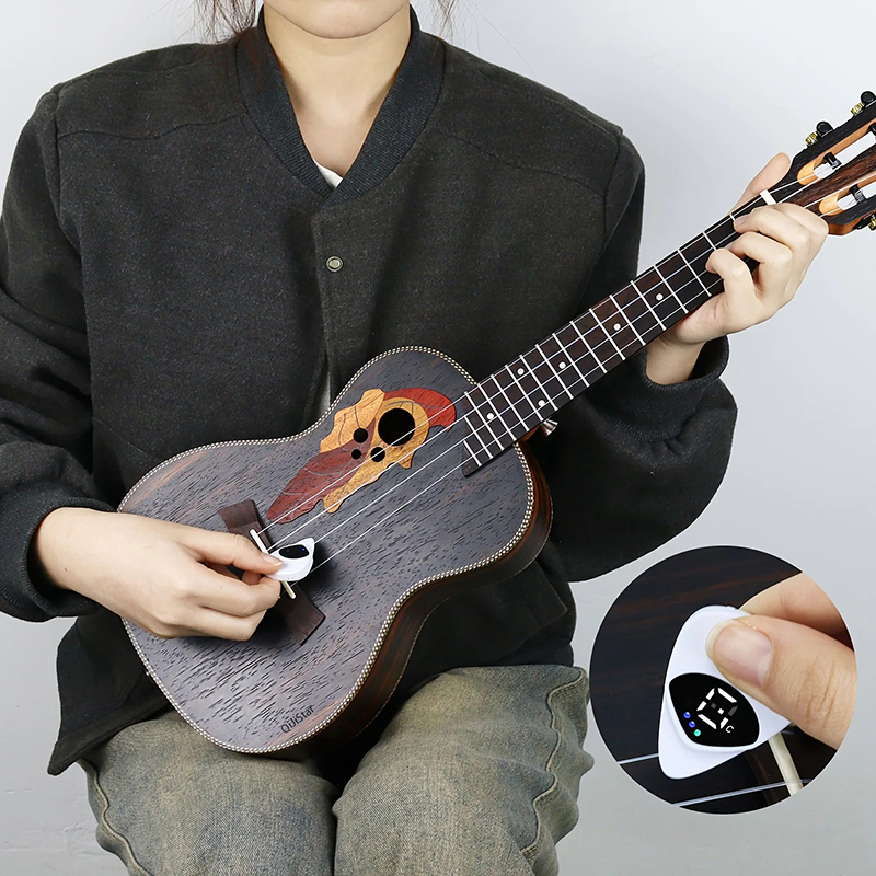 Vista detallada de Púa Afinador 2-en-1 - Afinador de Temperamento de 12 Tonos para Guitarra y Ukelele