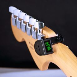 Vista general de Afinador de Guitarra digital con pantalla LCD y pinza de sujeción