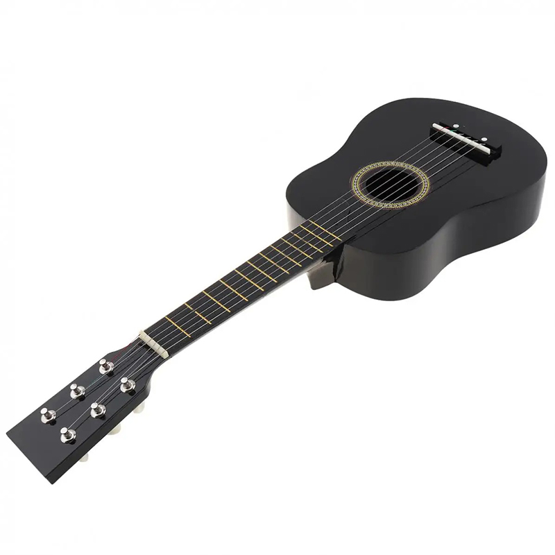 Vista general de una guitarra clásica para niños hecha de madera de tilo de color negro