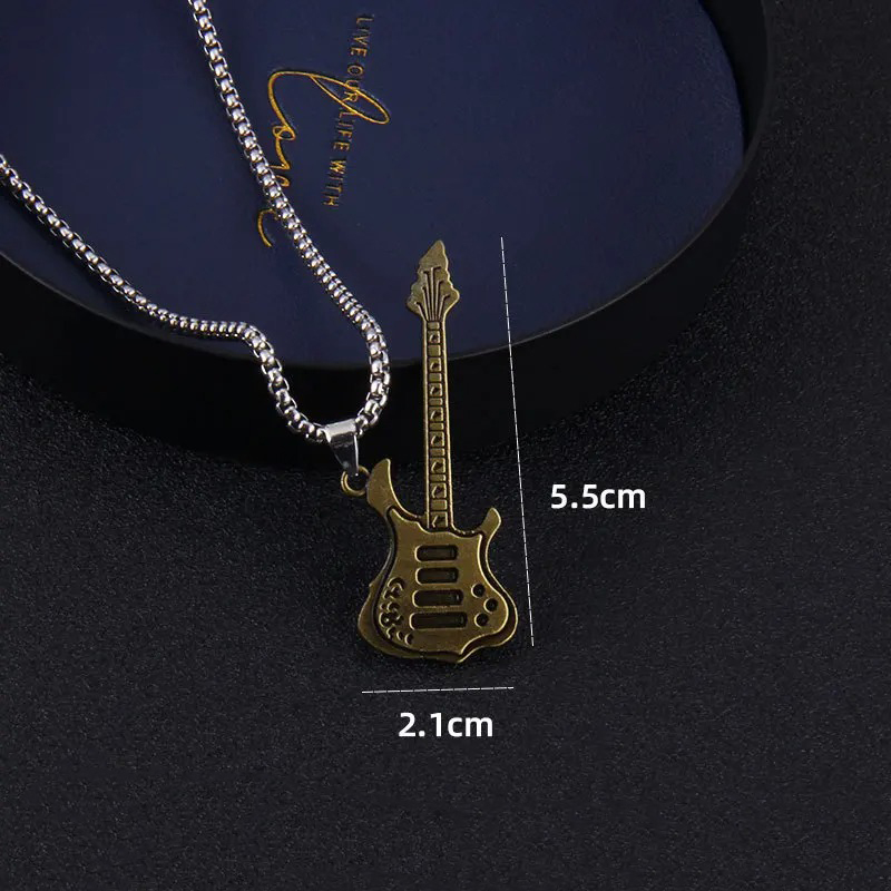 Dimensiones del Colgante de Guitarra Rock - Bronce de Estilo Vintage