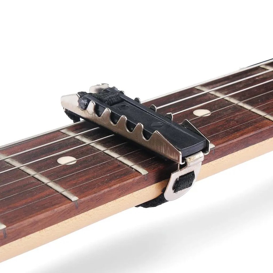 Uso del Capo de Guitarra Clásica con Correa - Ligero, Elástico y Ajustable Multi-Instrumento