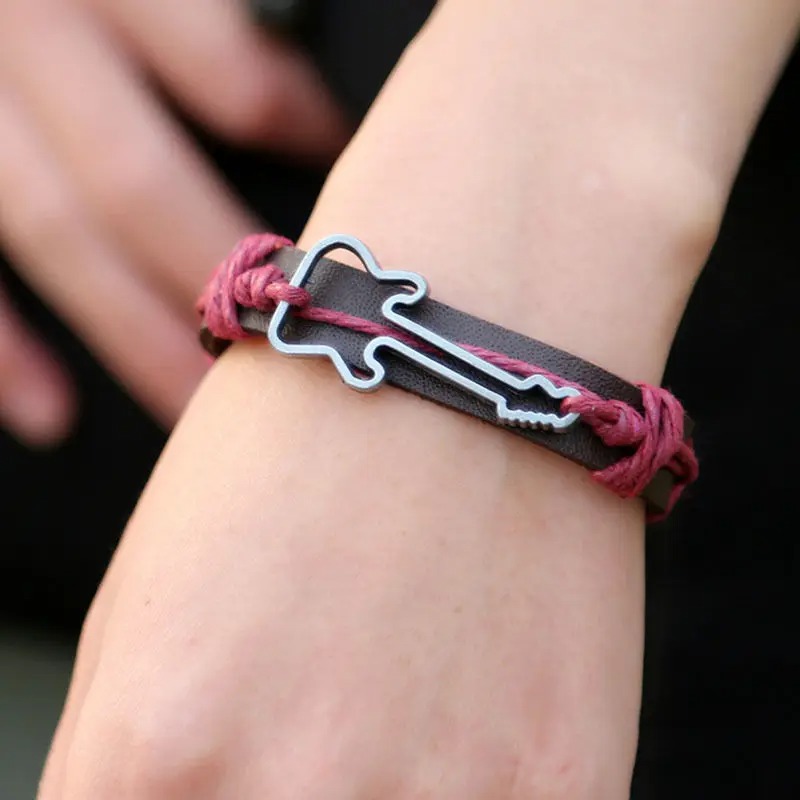 Vista de Pulsera de Guitarra Rock con Cuerda Bohemia