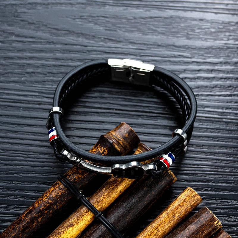Vista frontal del brazalete de guitarra al estilo francés