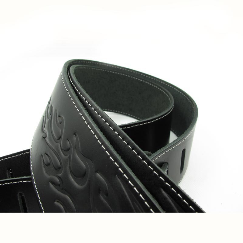 Sangle de guitare ou basse en cuir de vache noir motif flamme sclpté flamme couleur noir détails